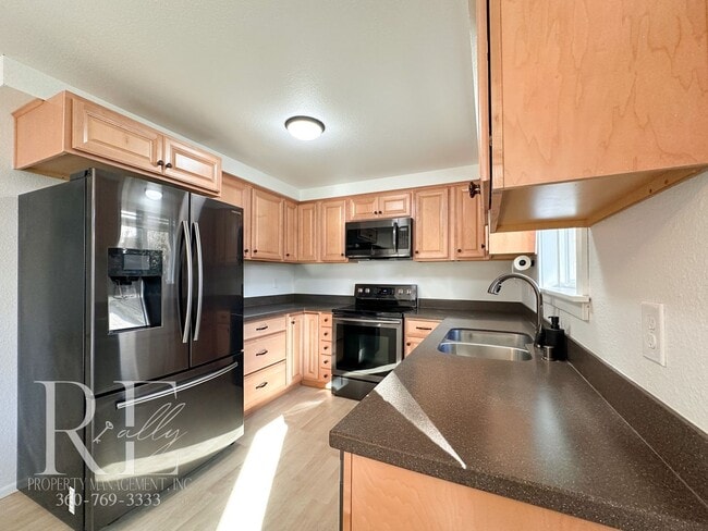 Photo - A Warm & Welcoming Rambler in the Heart of Central Kitsap