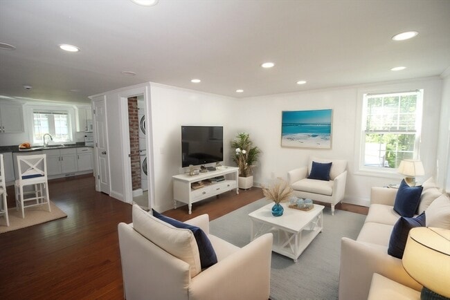 Photo - 96 Walnut Ln Unit B