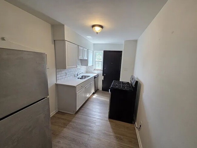 Renovated 1BD/1BA Apartment | Bexley Area | Hardwood Floors | Pets Welcome