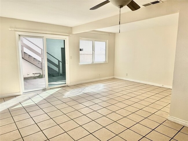 Photo - 11115 Slater Ave