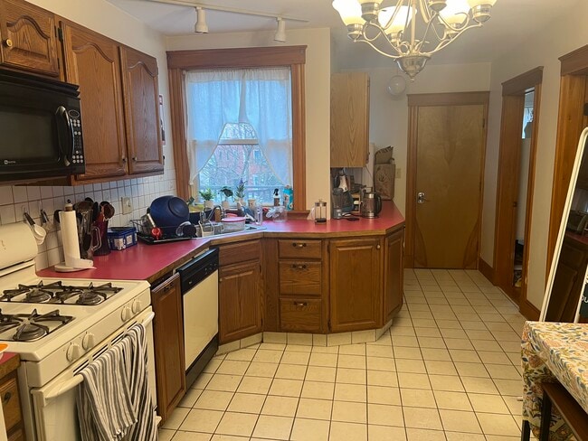 Photo - 13 Berkshire St Unit 2