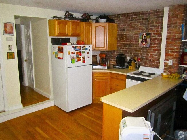 Building Photo - 10 Symphony Rd Unit 6-B Rental