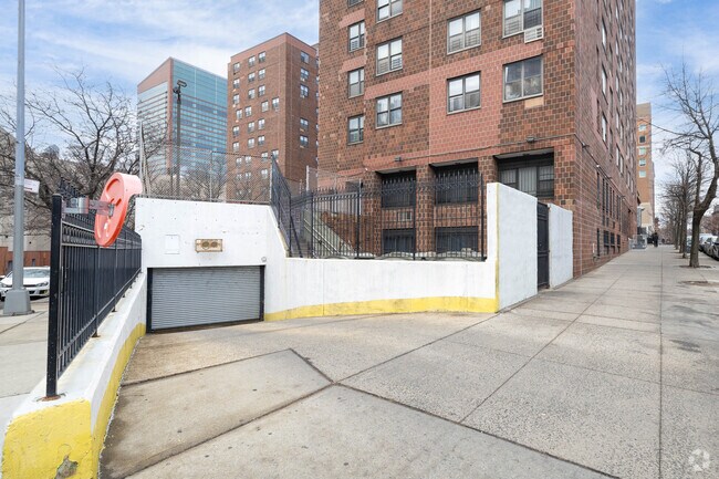 Photo - 170 S Portland Ave