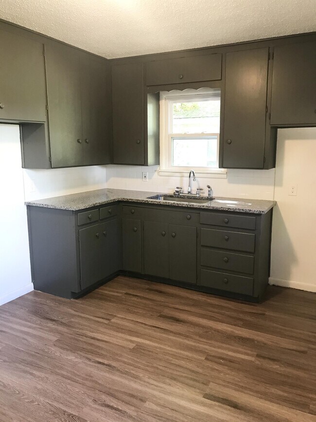 Photo - 3209 NE 14th St