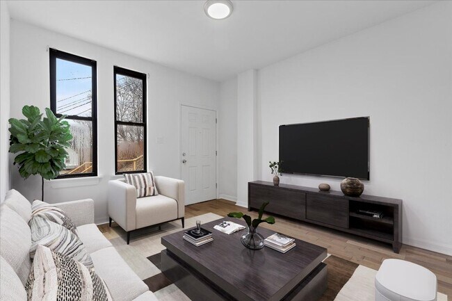 Building Photo - 1914-1918 B Street Unit 1916