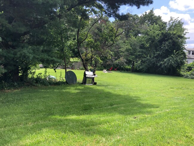 Photo - 1259 Queen St Unit 1