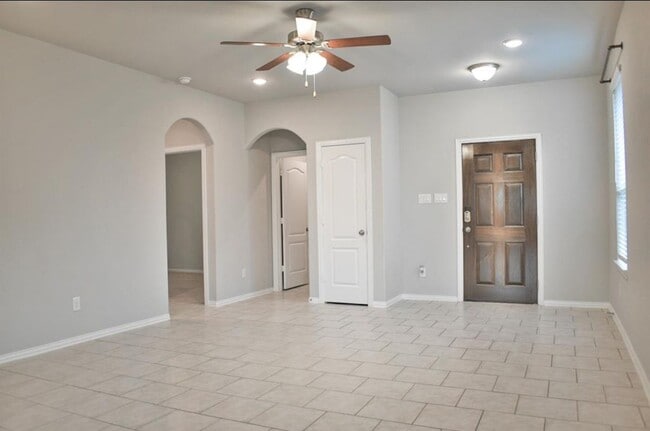 Photo - 31619 Heguy Pass