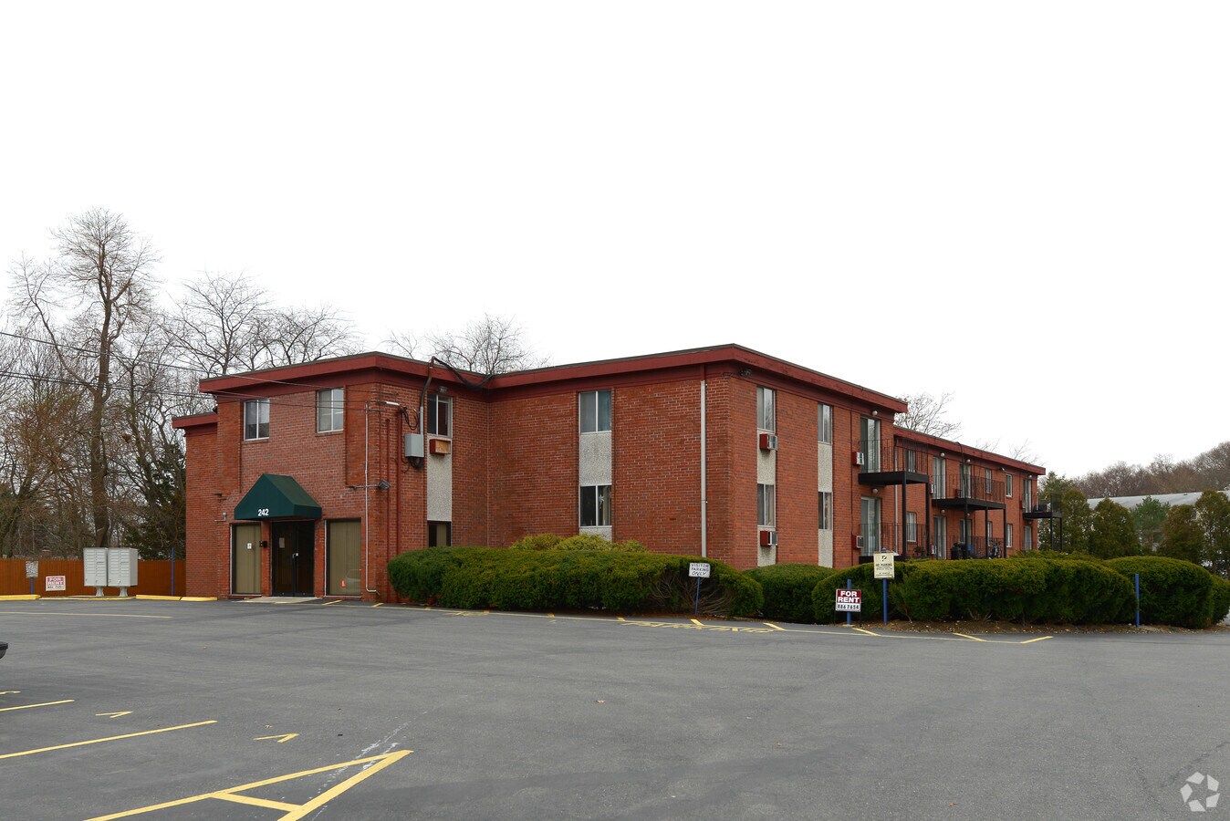 Photo - 242 Smithfield Rd Apartments