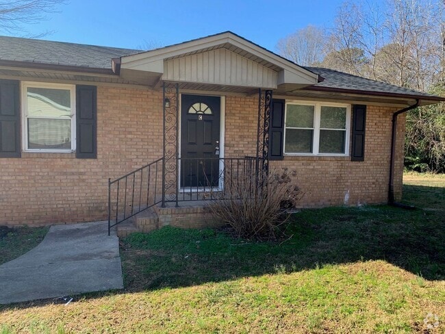 Building Photo - 310 Hillcrest Dr Unit Hillcrest 310 C Rental