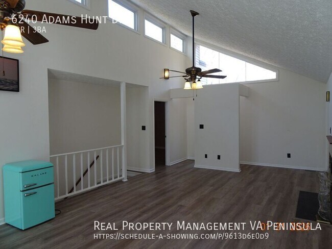 Photo - 6240 Adams Hunt Dr