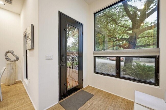 Photo - 3410 Werner Ave