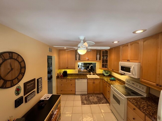 Photo - 12870 Briarlake Dr Unit 205