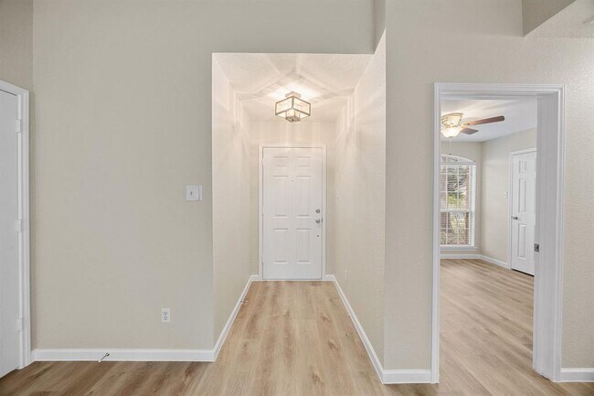 Photo - 109 Rosemary Cove