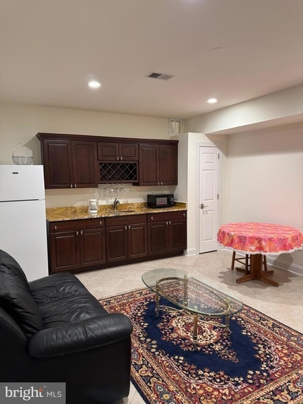 Photo - 6953 Pine Crest Ave