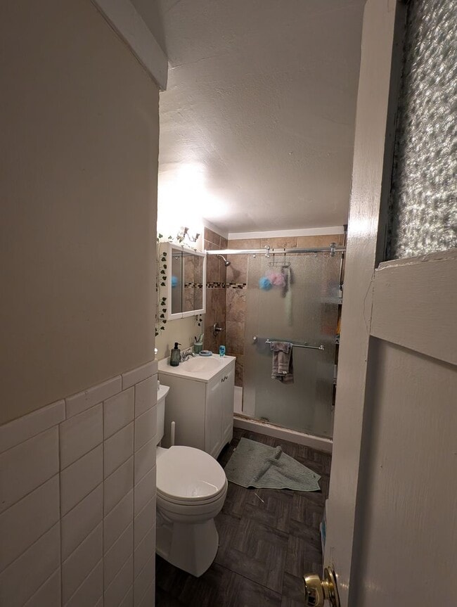 Photo - 3246-3246 N Oakland Ave