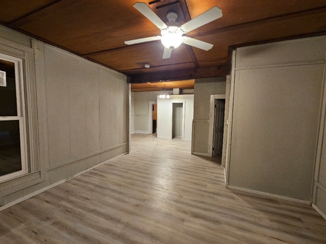 Photo - 1621 Indiana Ave