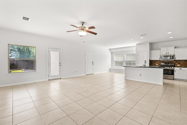 Photo - 114 Alford St
