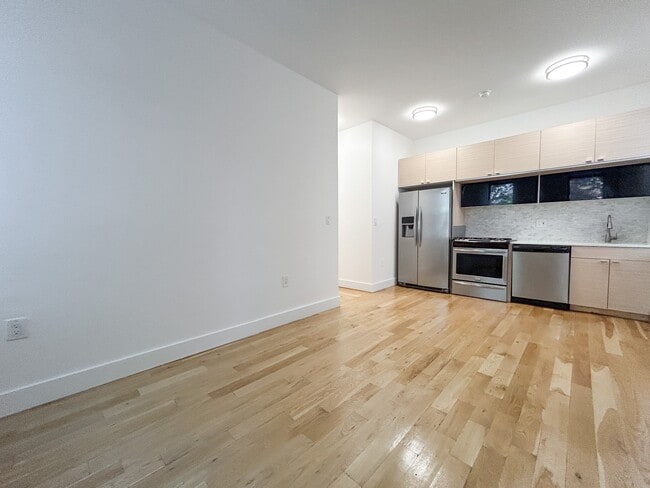 Photo - 605 W 137th St Unidad 1