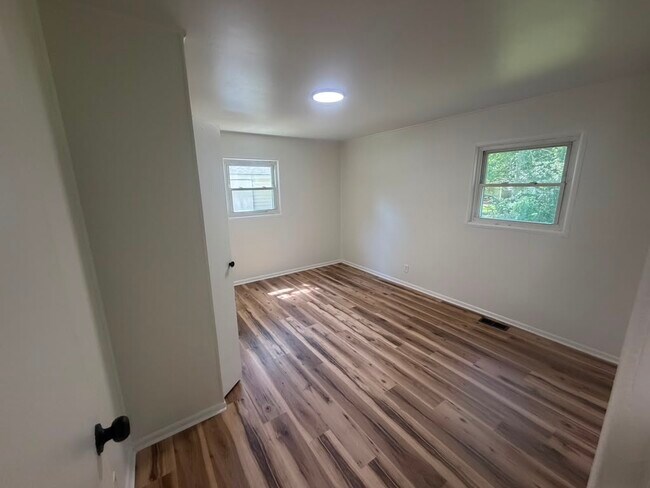 Photo - 3932 Bennett Dr