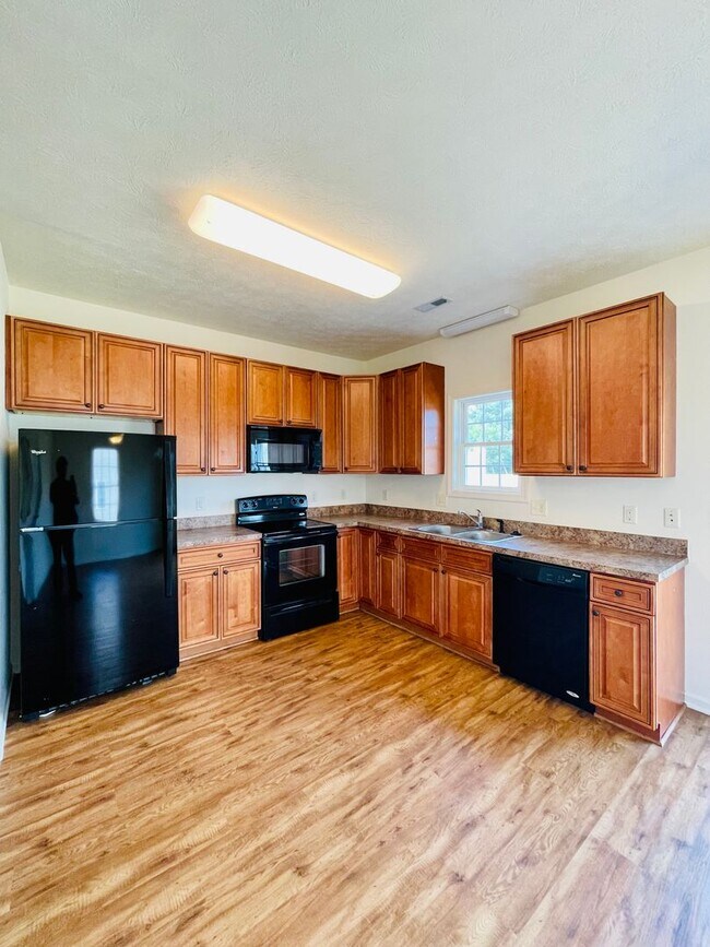 Photo - 1023 Wellington Dr