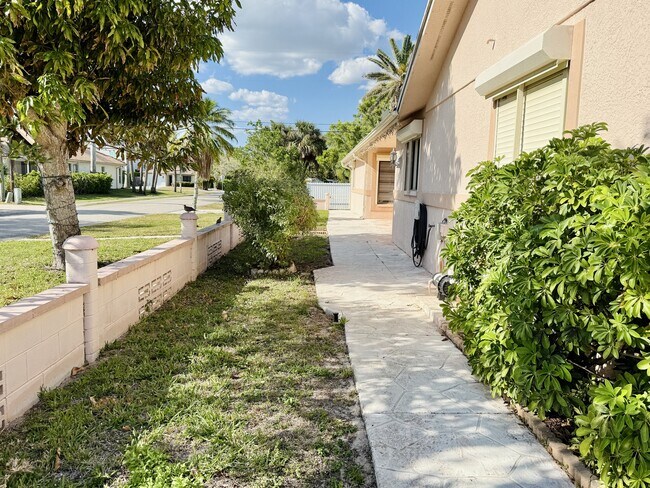 Photo - 603 92nd Ave N