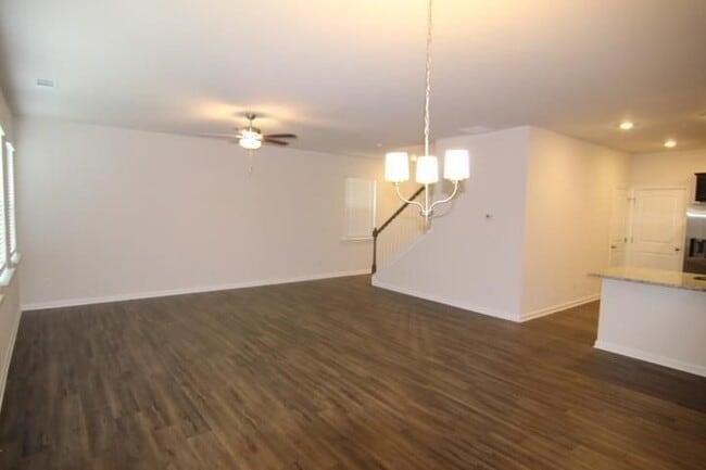 Photo - 51 Briarwood Dr W