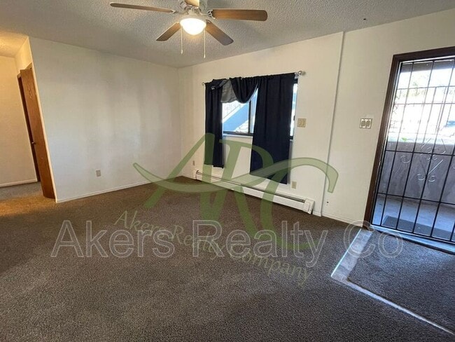 Photo - 1320 Anita St