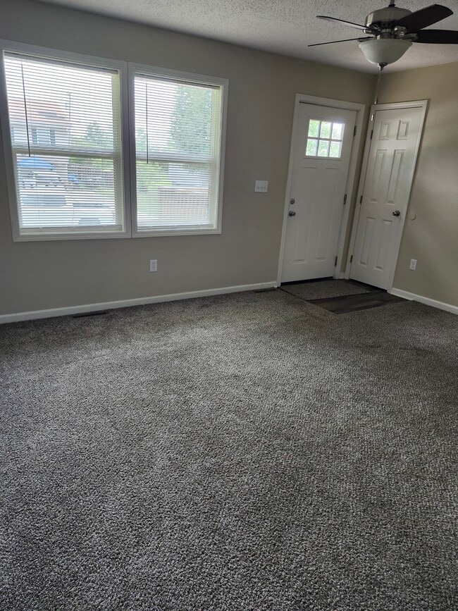 2700 Easton St