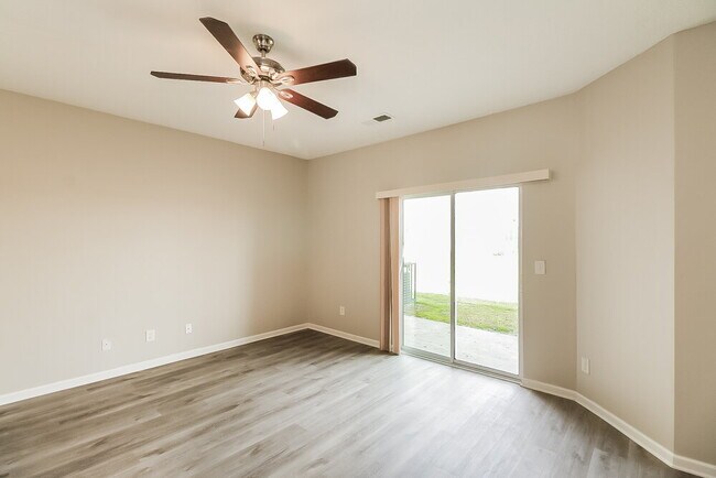 Photo - 2325 Bigwood Trail