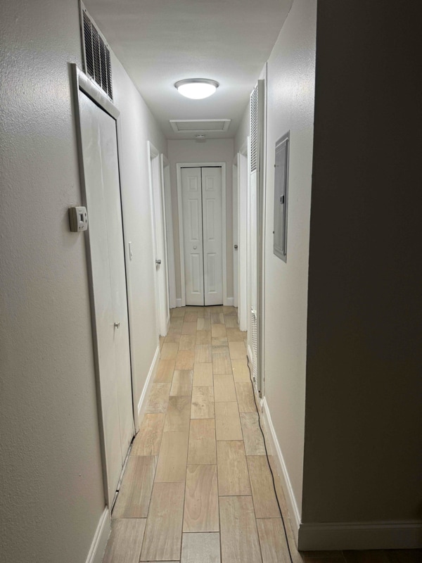 Photo - 2111 Warwick Rd