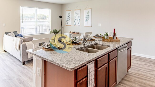 Lovely 2BR/2BA Is Move-In Ready! - Lovely 2BR/2BA Is Move-In Ready! Unidad 4