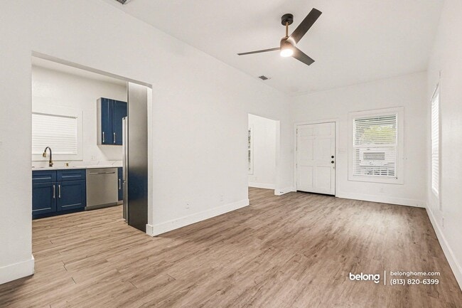 Photo - 1922 W Main St