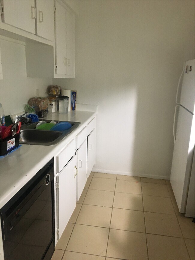 Photo - 5625 Antoine Dr Unidad 607