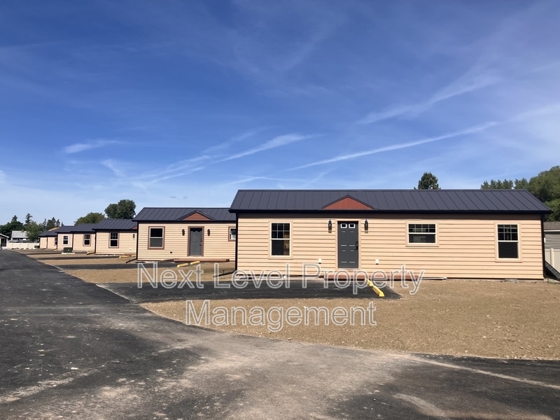 Photo - 111 E Cottonwood Dr