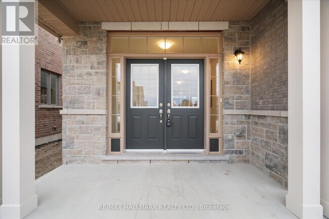 Photo - 15 Tamblyn Trl