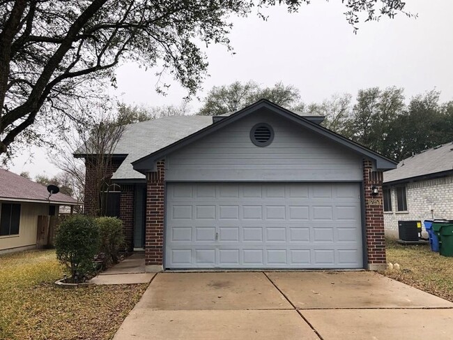Photo - 17253 Tobermory Dr Rental