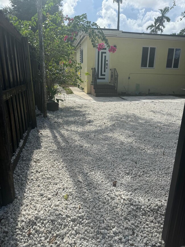 Driveway/Patio Entrance - 225 South Dr Apartment