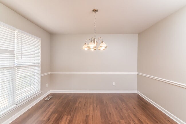 Photo - 209 Briarcotes Cir
