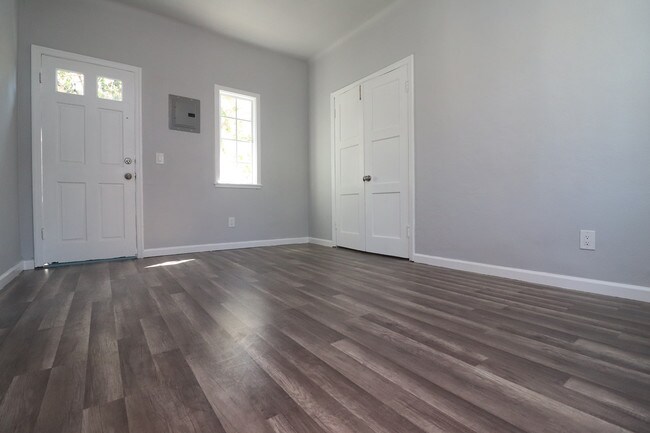 Photo - 1000 Redondo Ave