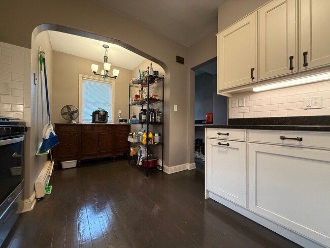 Photo - Stunning 5 Bed 2 Bath House Located in the...