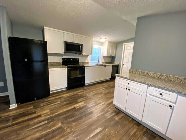 Photo - 3 Bedroom Mobile Home in Pelzer SC