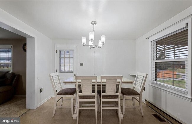 Photo - 163 Denny Ln