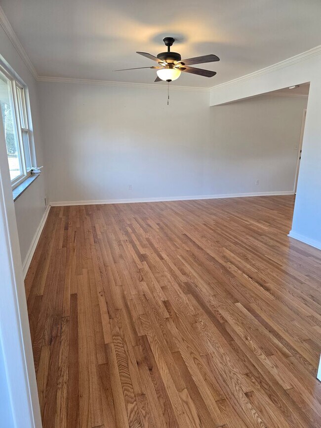 Photo - Remodeled 4Bd 3Bath home w Basement!