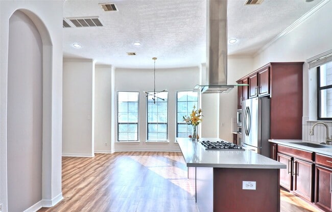 Building Photo - 3446 Clearview Villa Way