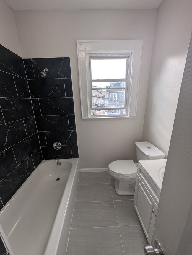 195 Lehigh Ave Unit 2