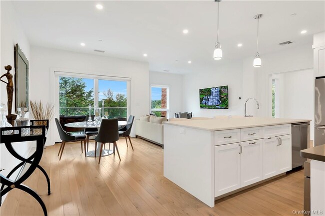 Photo - 8 Boulevard W Unit Penthouse 1