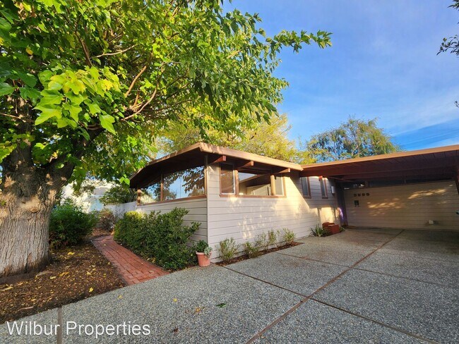 3 br, 2 bath House - 3599 Bryant St - 3 br, 2 bath House - 3599 Bryant St