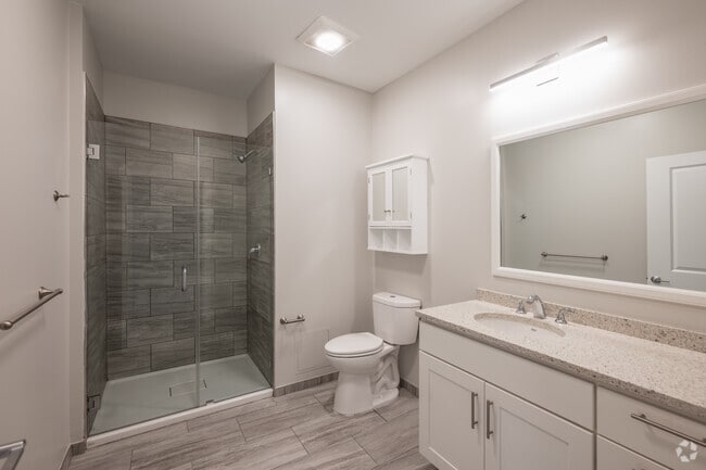 2BR, 2BA - 1,194SF - Bathroom