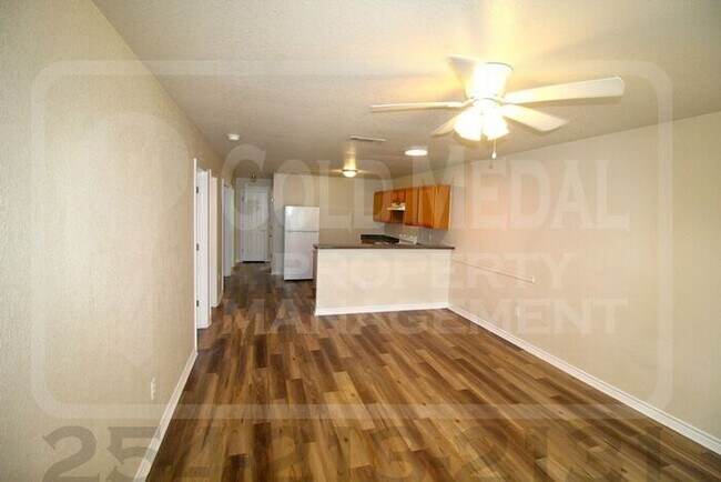 Photo - 4707 Westcliff Rd