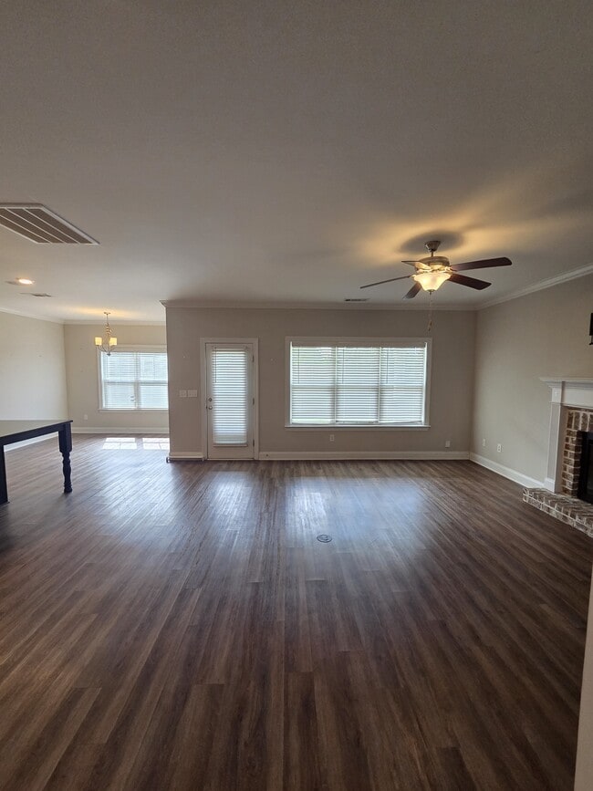 Photo - 2105 Thornbury Cove